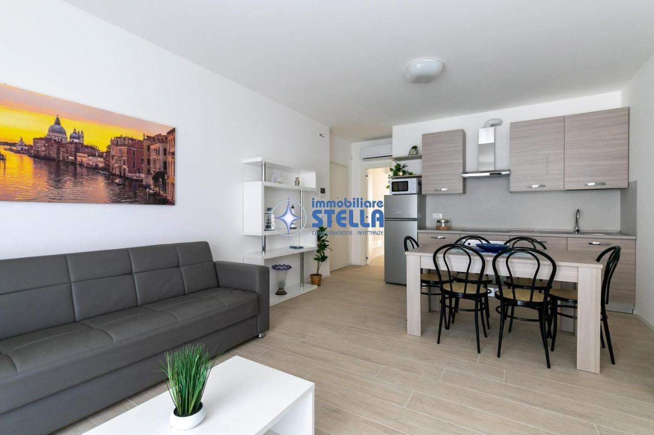 Condominio Medusa ลิโดดิเยโซโล ภายนอก รูปภาพ