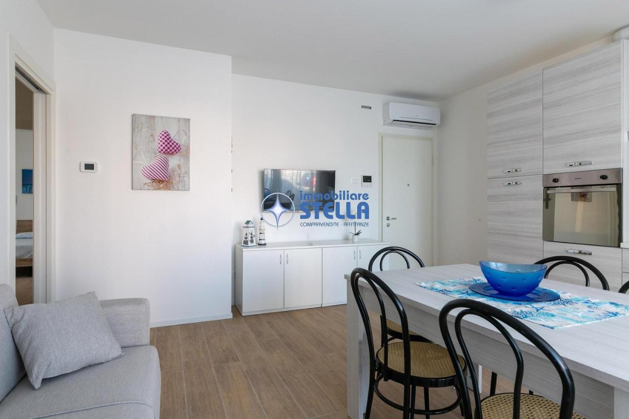 Condominio Medusa ลิโดดิเยโซโล ภายนอก รูปภาพ