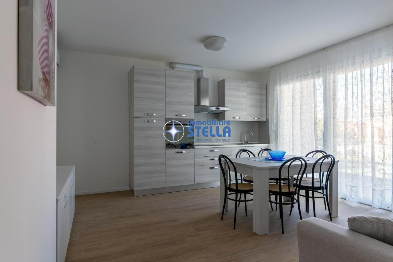 Condominio Medusa ลิโดดิเยโซโล ภายนอก รูปภาพ