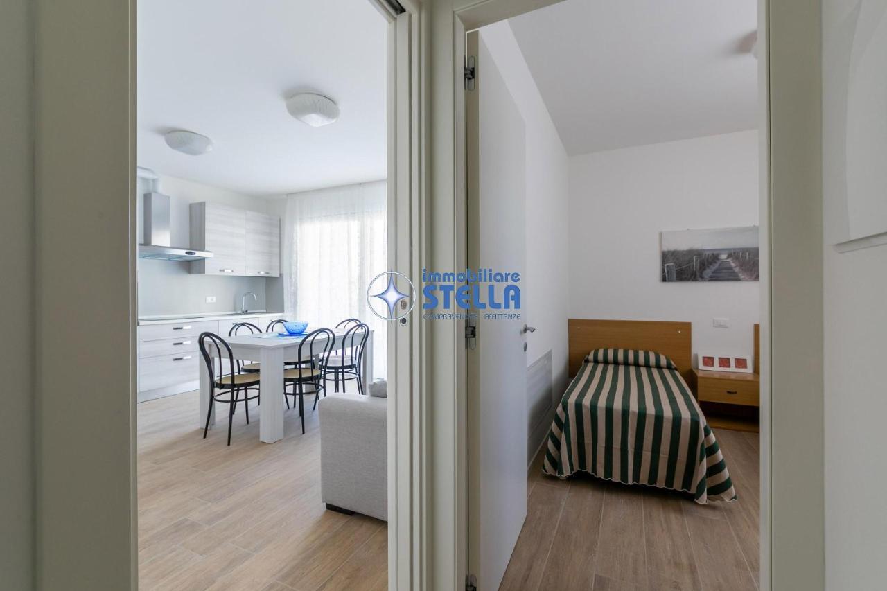 Condominio Medusa ลิโดดิเยโซโล ภายนอก รูปภาพ