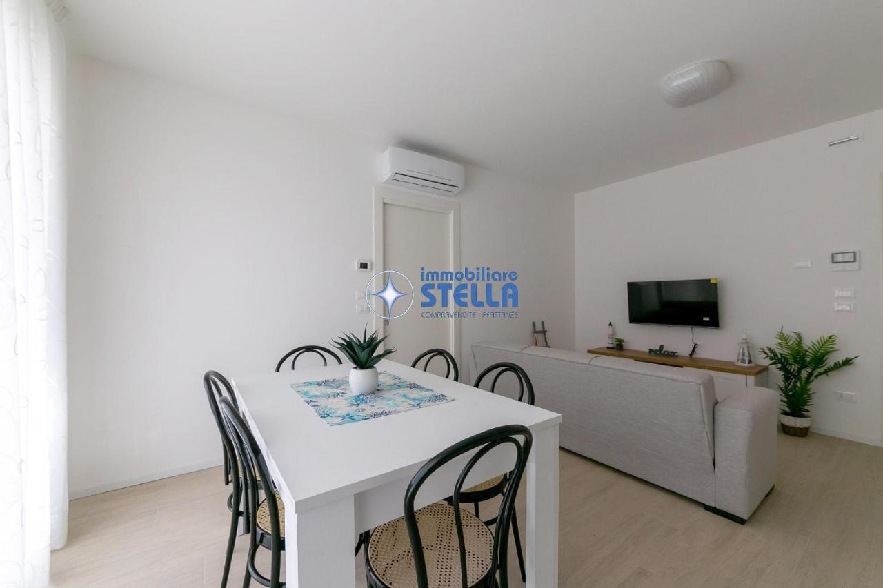 Condominio Medusa ลิโดดิเยโซโล ภายนอก รูปภาพ