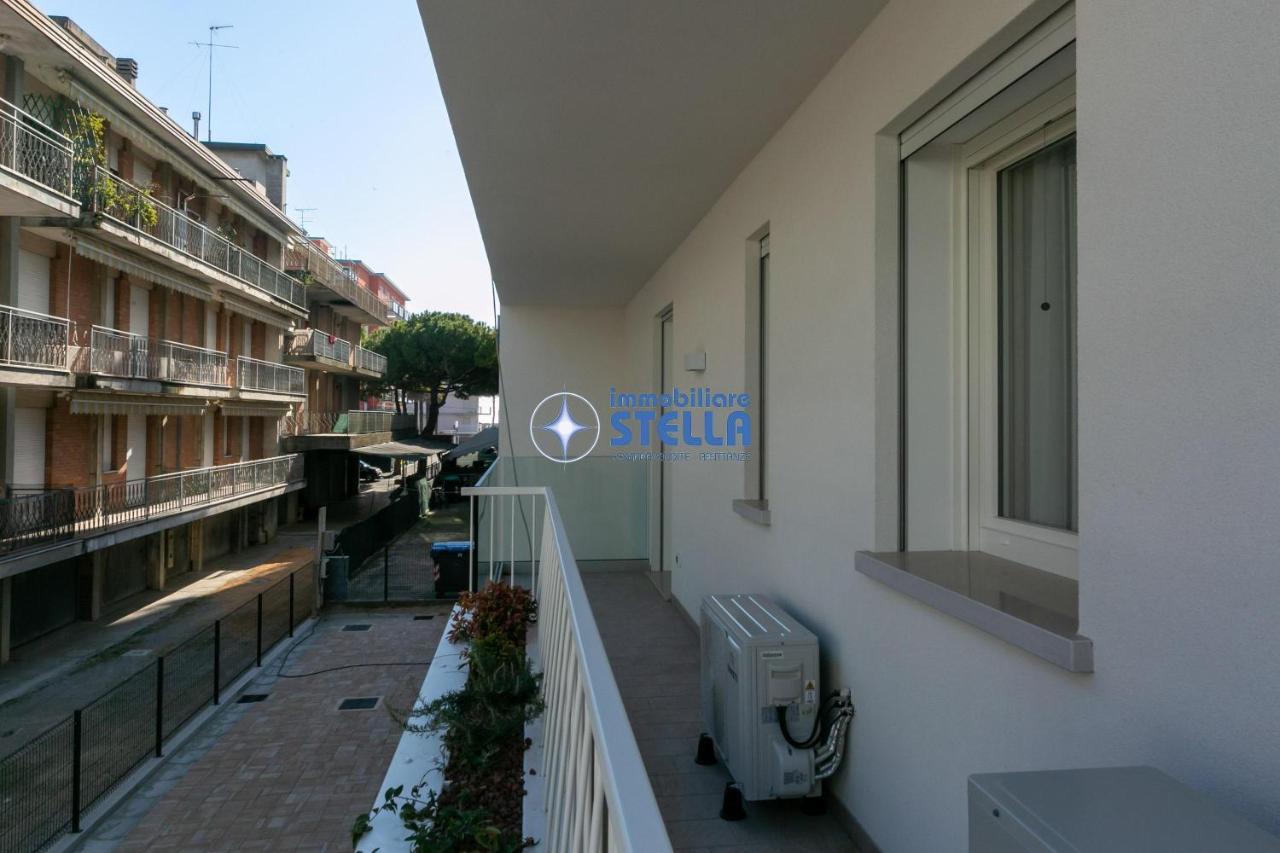Condominio Medusa ลิโดดิเยโซโล ภายนอก รูปภาพ