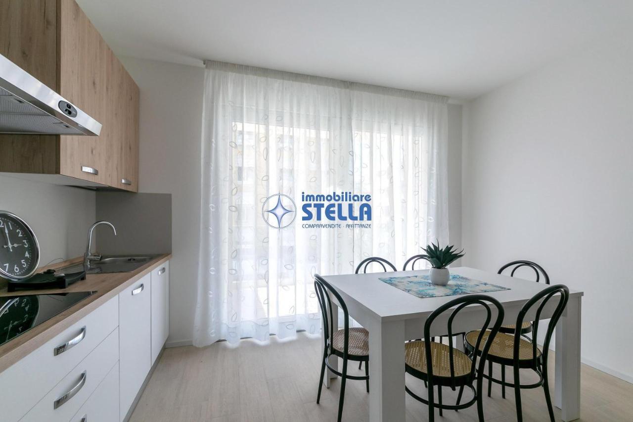 Condominio Medusa ลิโดดิเยโซโล ภายนอก รูปภาพ