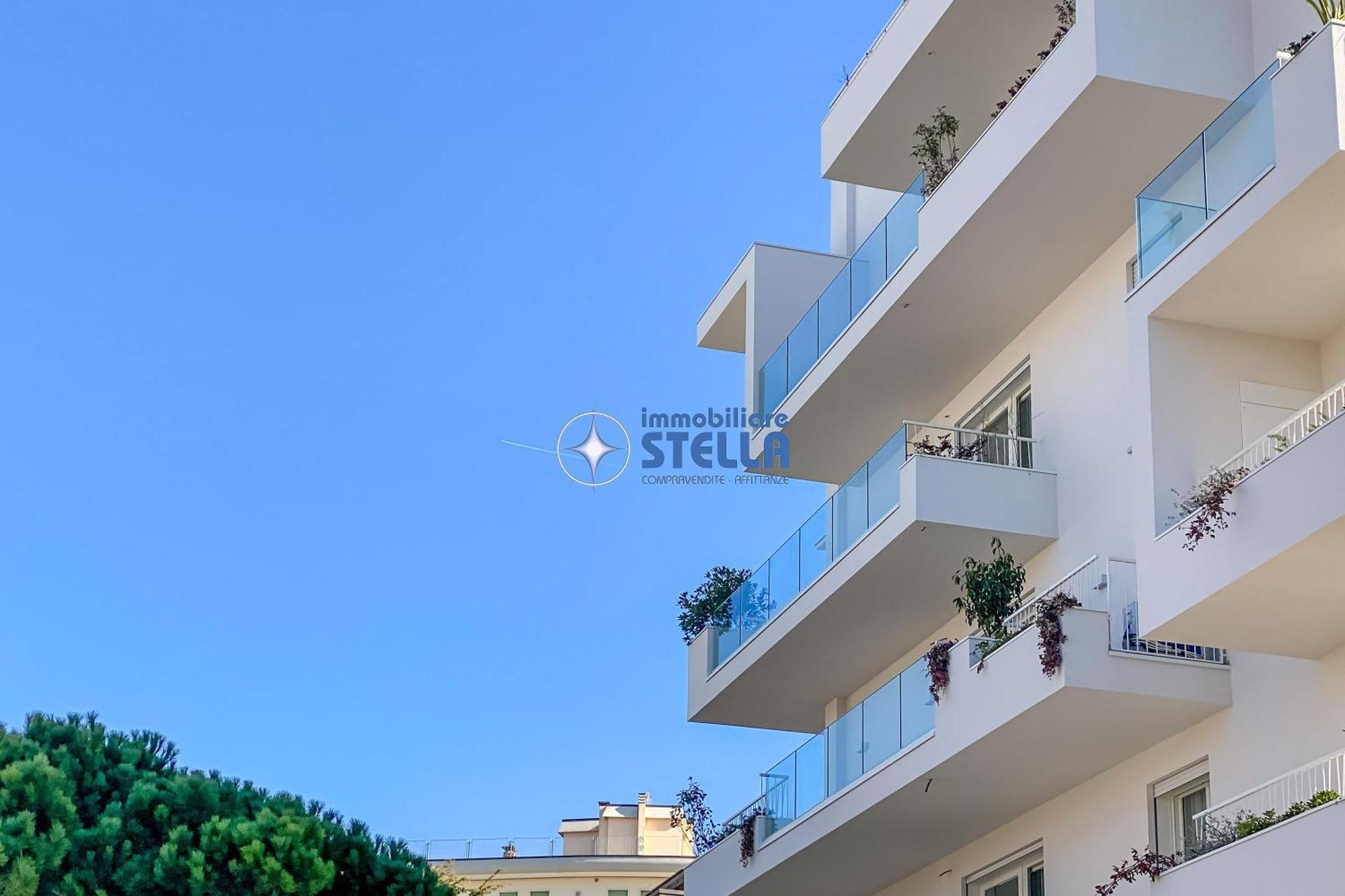 Condominio Medusa ลิโดดิเยโซโล ภายนอก รูปภาพ