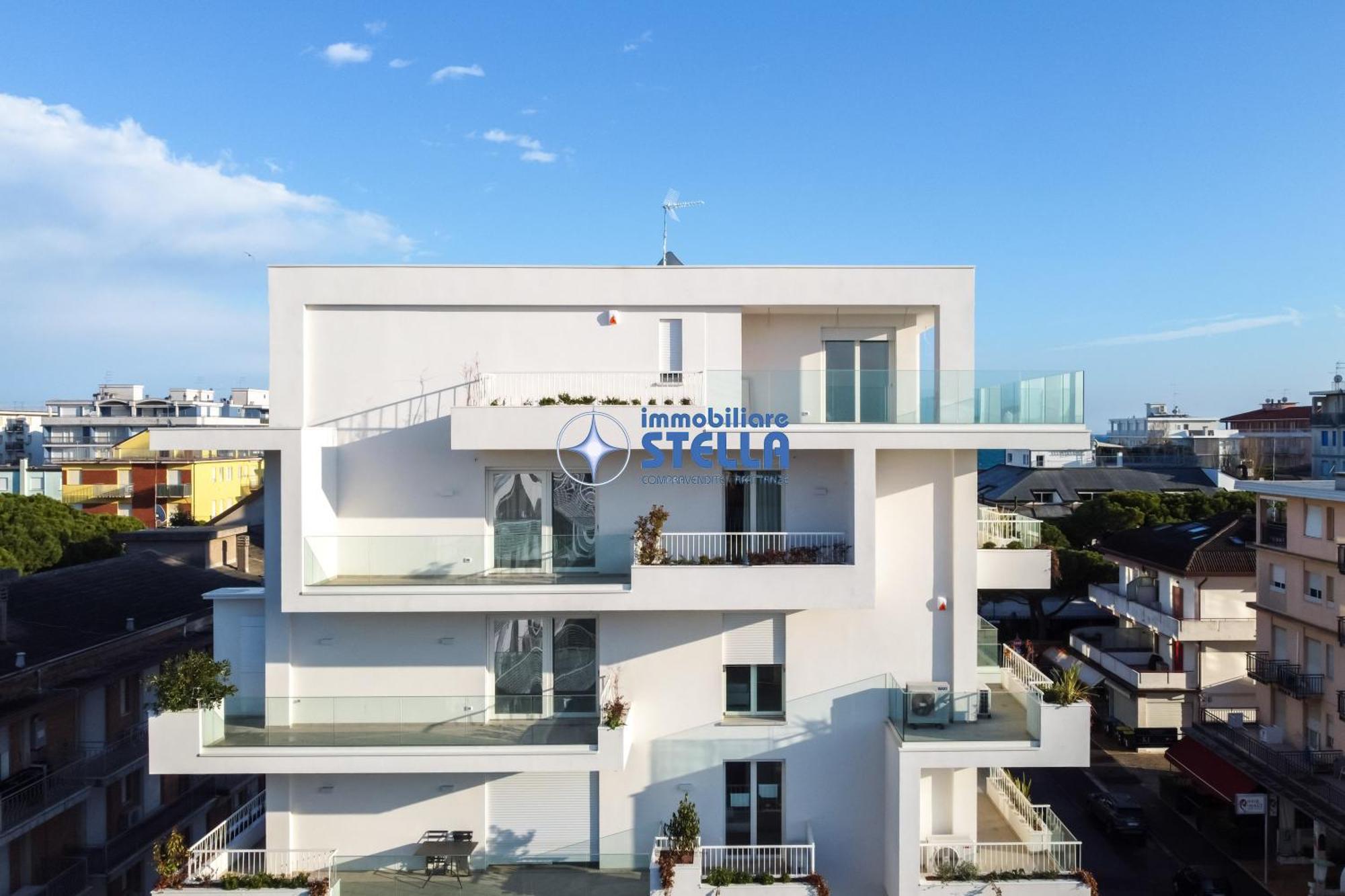 Condominio Medusa ลิโดดิเยโซโล ภายนอก รูปภาพ